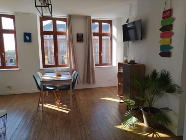 Apartament Le Godefroy De Bouillon Boulogne-sur-Mer Zewnętrze zdjęcie